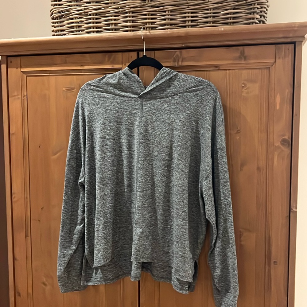 Like new gray Gapfit performance hoddie